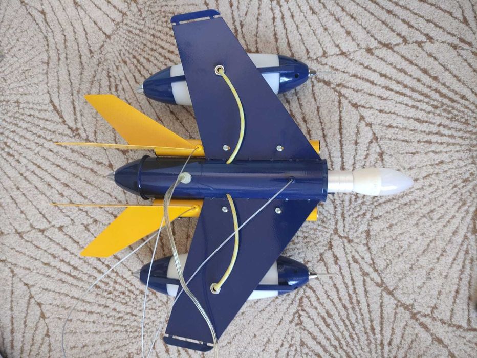 Детски полилей самолет