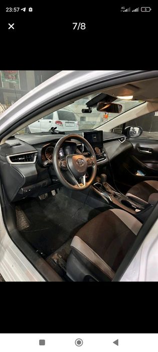 Tayotta corolla sedan