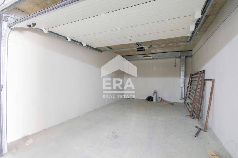 Продава се Тристаен апартамент в София, Хладилника - 129 кв.м за 3023 €/кв.м - Снимка #9