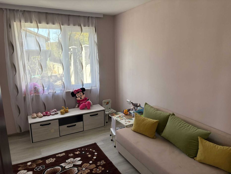 Продава се къща с.Макариополско