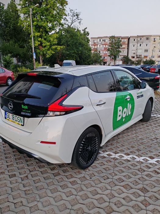 Nissan leaf 2024