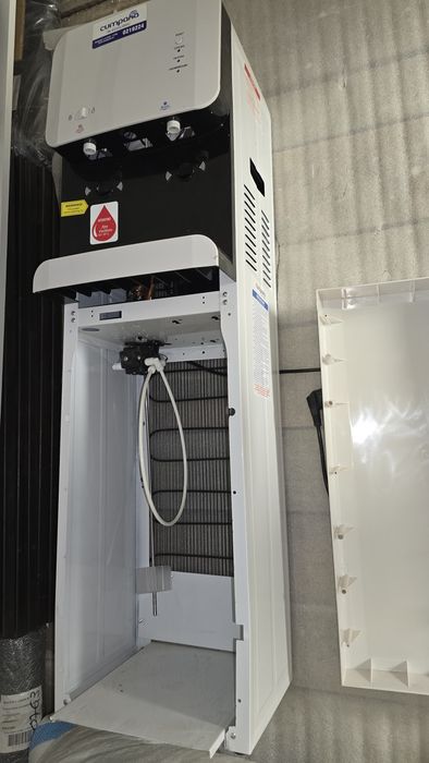 Dozator apa Cumpana+4 bidoane, stare impecabila