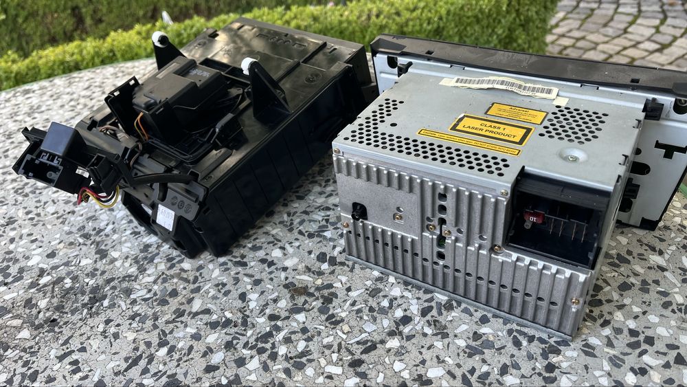 CD плеър и CD чейнджър за Мерцедес W211