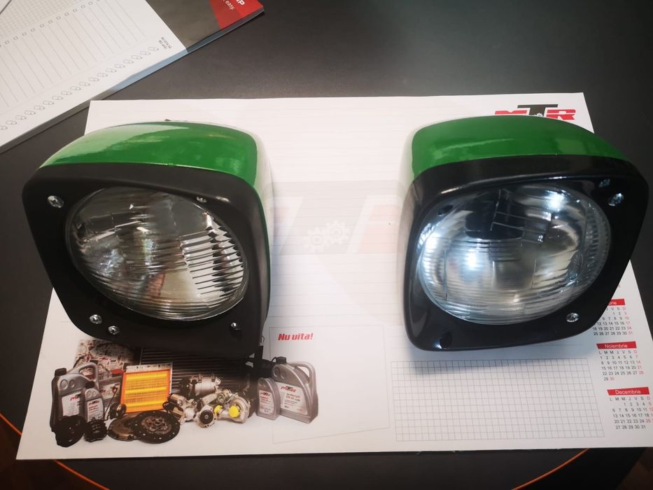 Far stinga dreapta tractor john deere original seria 3000 preț