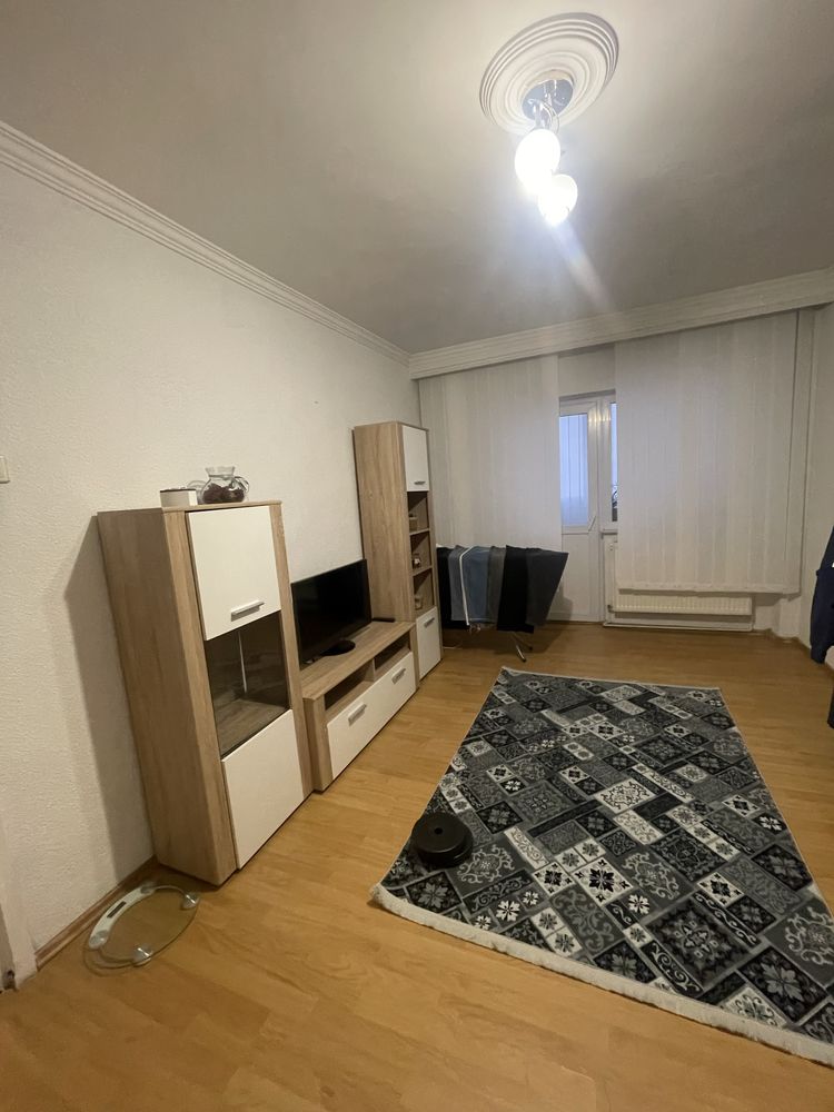 Vand apartament 2 camere