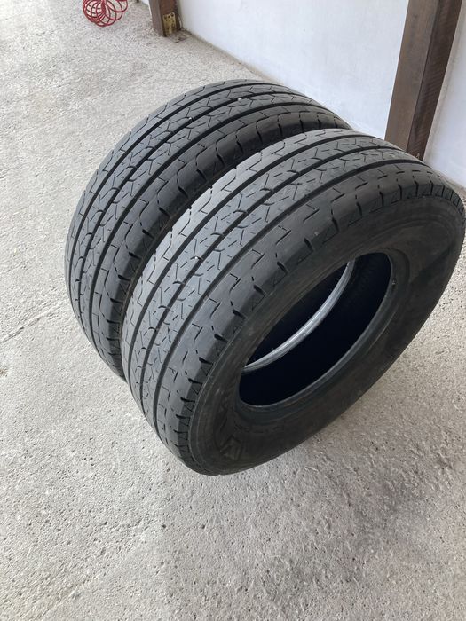 Гуми за бус 225-70-15 C