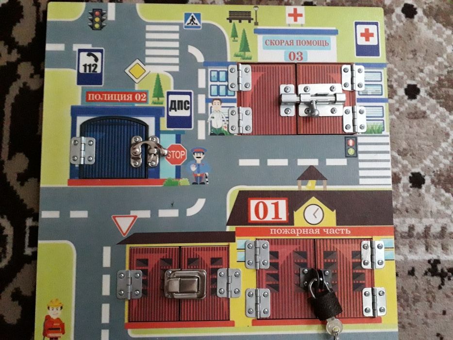 Бизиборд! Игровая панель для развития мелкой моторики!