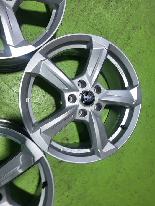 17 5x112 Skoda лети джанти 5х112 шкода