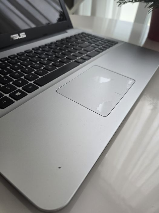 Laptop ASUS procesor Intel Core i7-5500U, 15.6", 12 GB RAM SSD 256GB