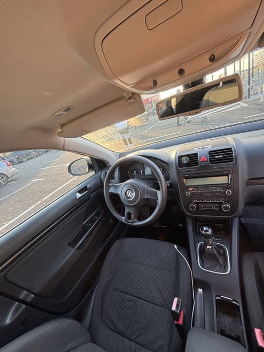 VW Jetta 2010 1.6 TDI