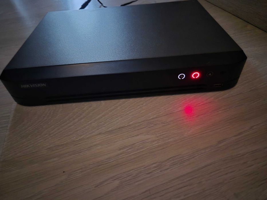 DVR Hikvision 4 canale