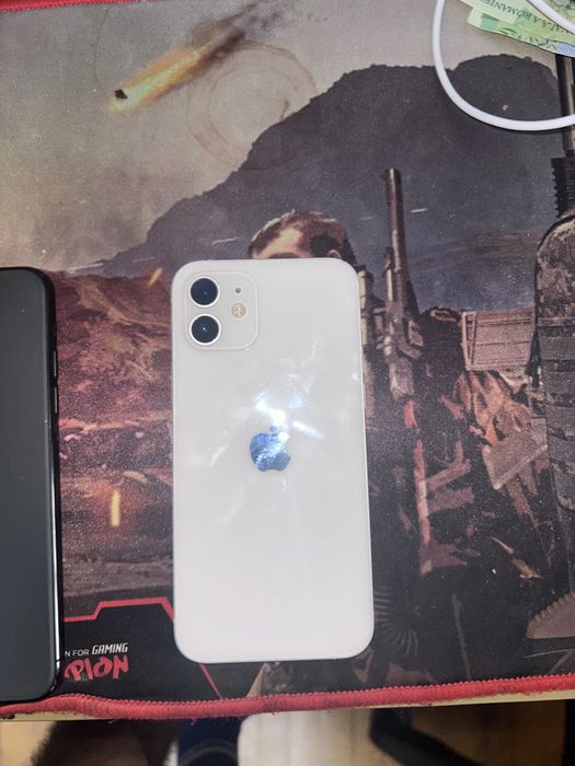 vand iphone 12 64gb