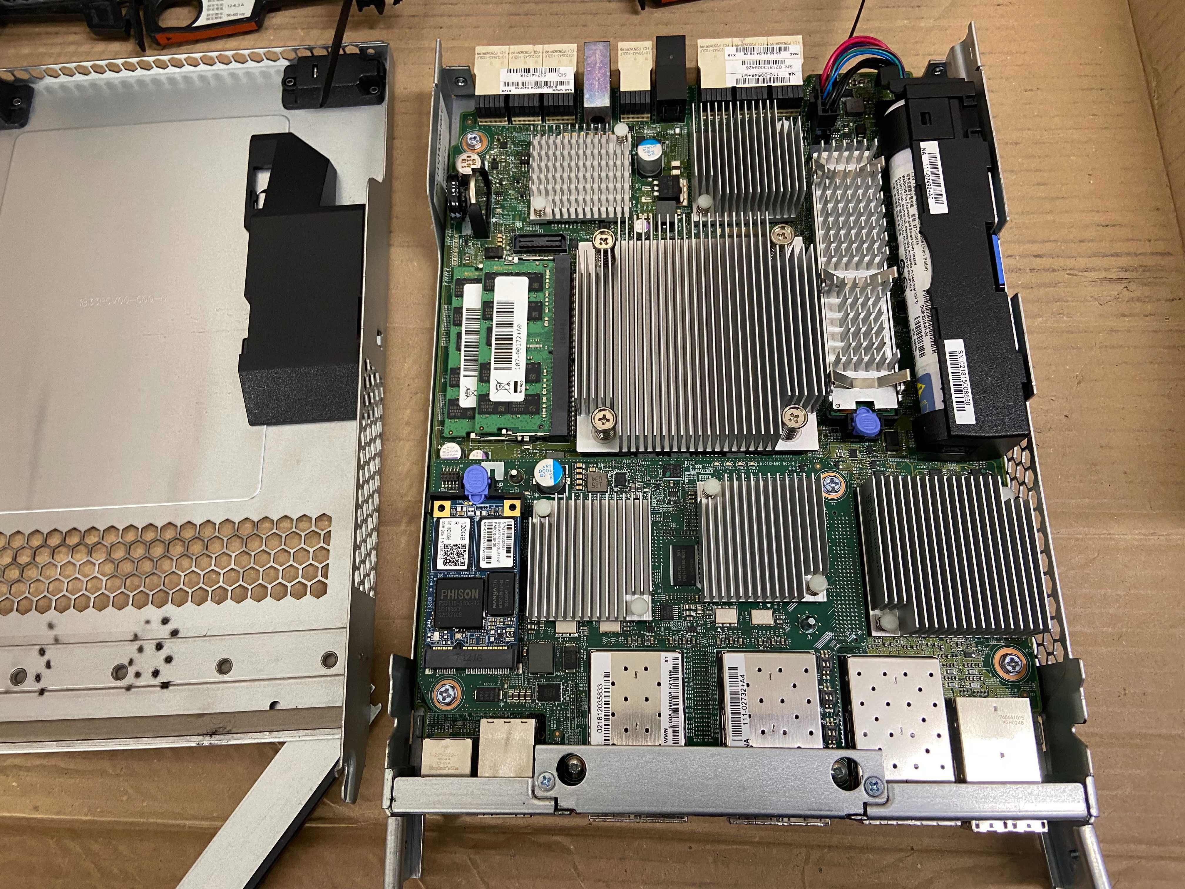 Сторидж NetApp FAS2620 12 x 3.5" SAS SATA, 10GbE iSCSI FC