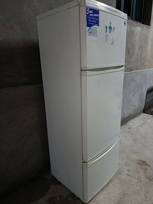 Холоденик АRISTON