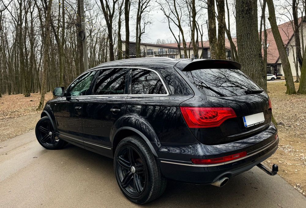 AUDI Q7 , 7 locuri