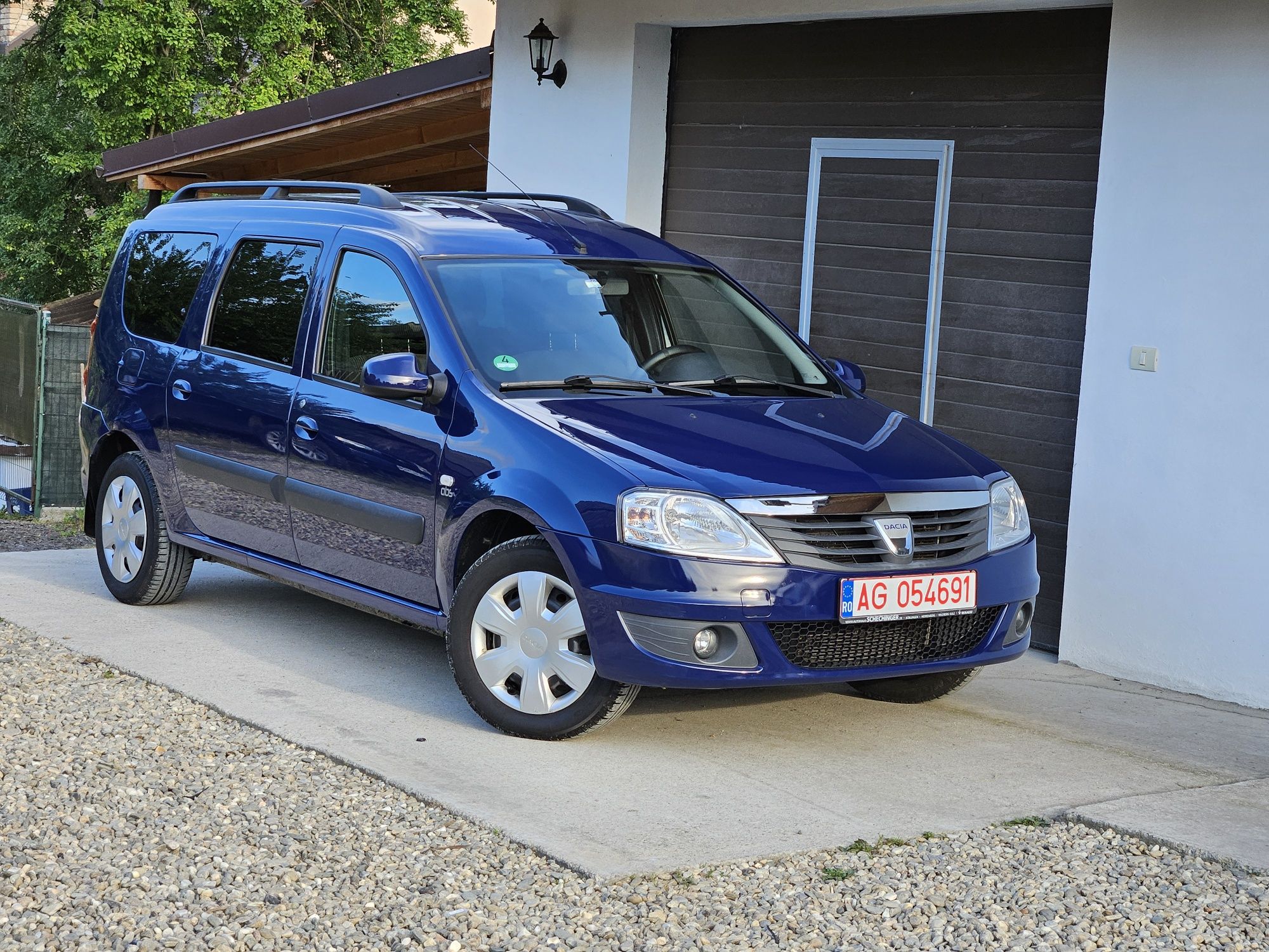 Dacia Logan M C V 7 locuri laureate Recent adus