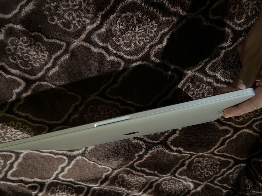 Macbook Pro i-7 2017 LLA