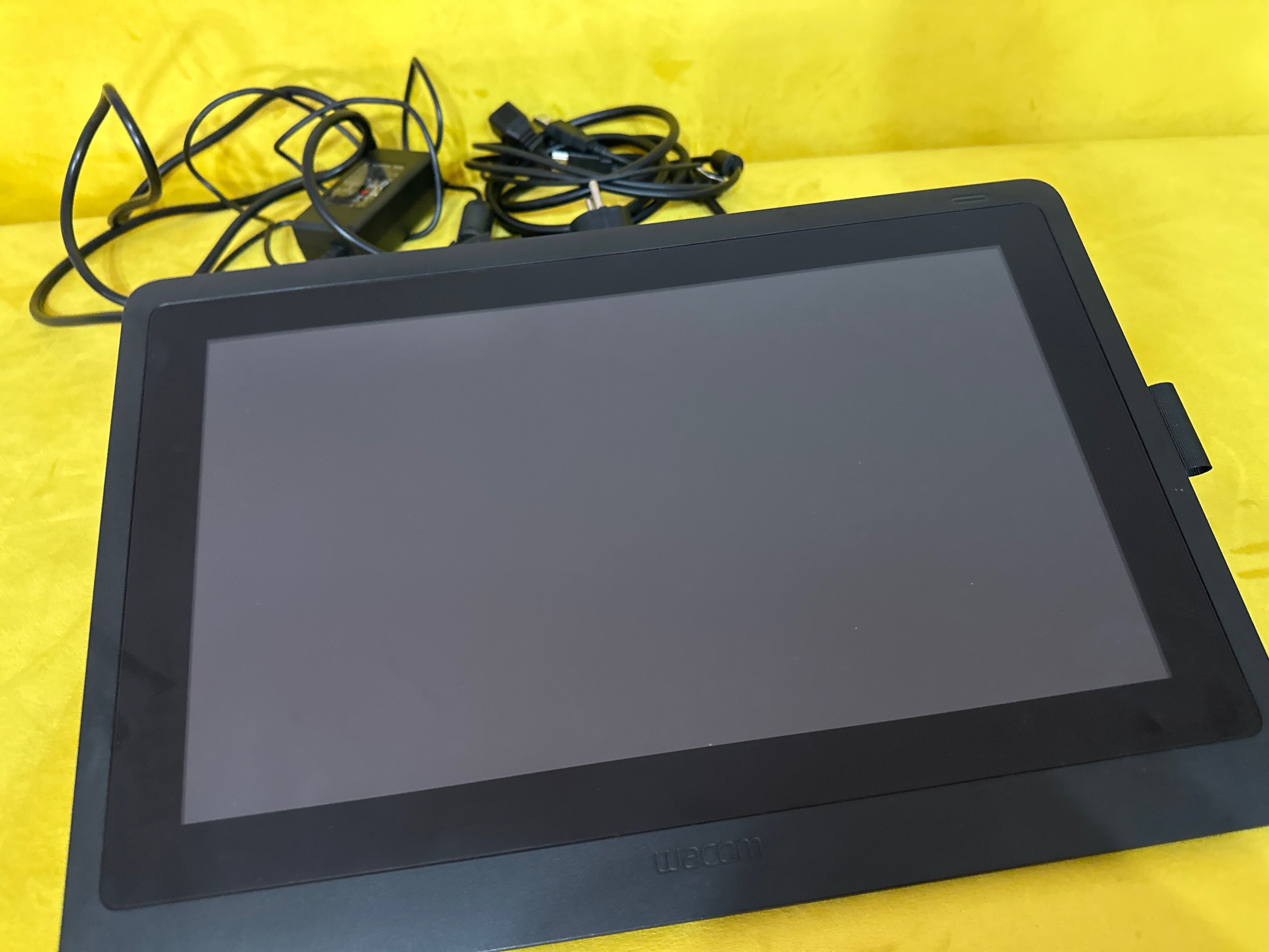 Wacom Cintiq 16creion pro,noua (cumpărată acum o luna,folosita 2 sapt)