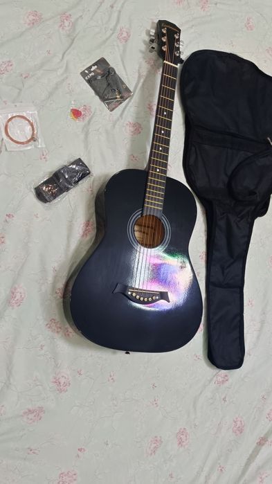 Гитара сатылады жаңа