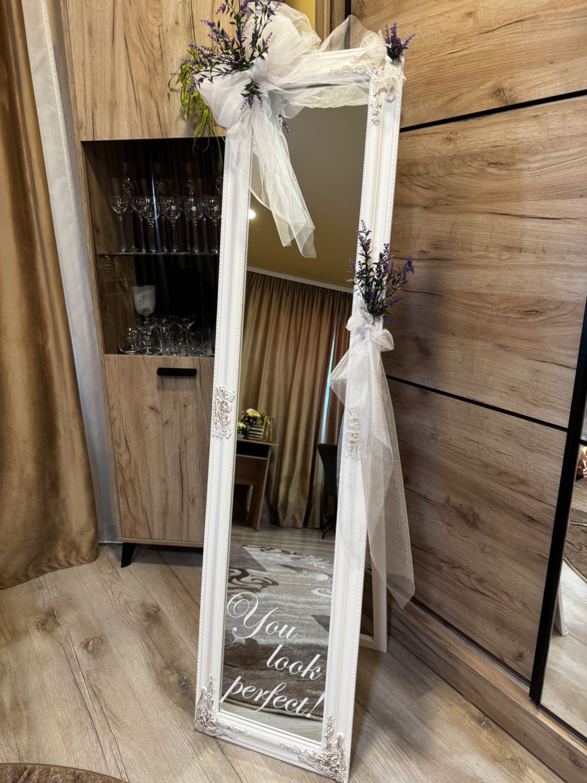 Închiriere Oglindă Decorativă pentru Nuntă / Botez / Majorate