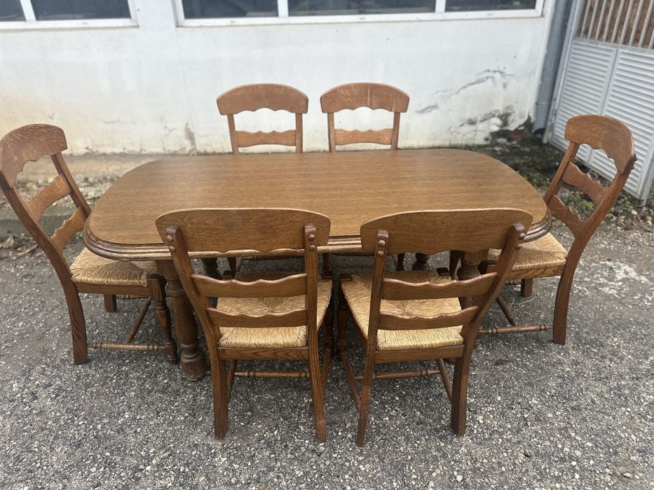 Масивна трапезна маса с 6 стола