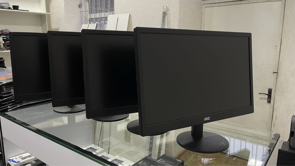 AOC 19 Led Monitorla zor sastyana 12ta bor