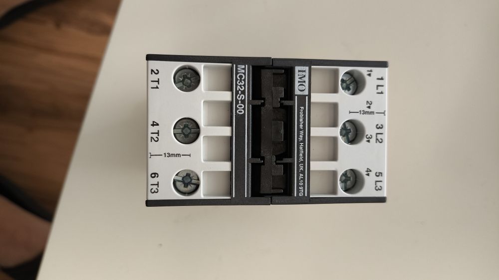 Contoare energie electrica monofazic/trifazic și contactoare trifazate