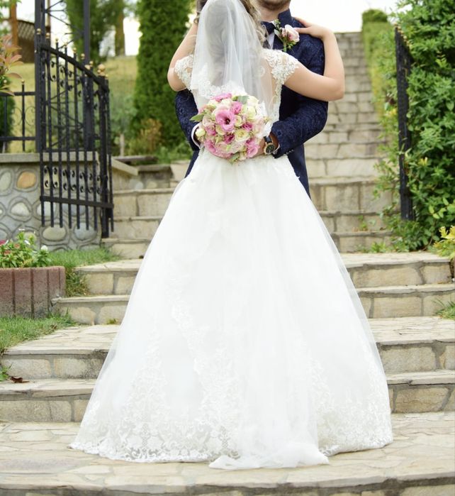 Vand rochie de mireasa