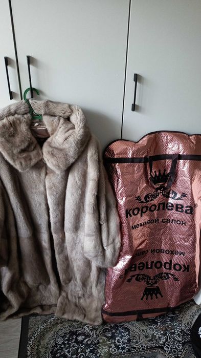 Продам шубу норковую