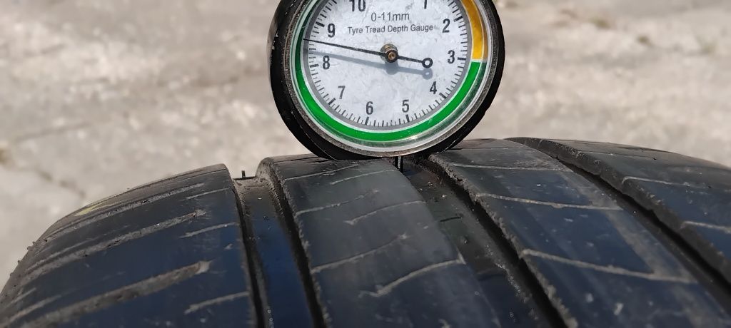 Гуми 205 65 15 Мишелин Michelin 2 броя. Нов внос.Не са нови!