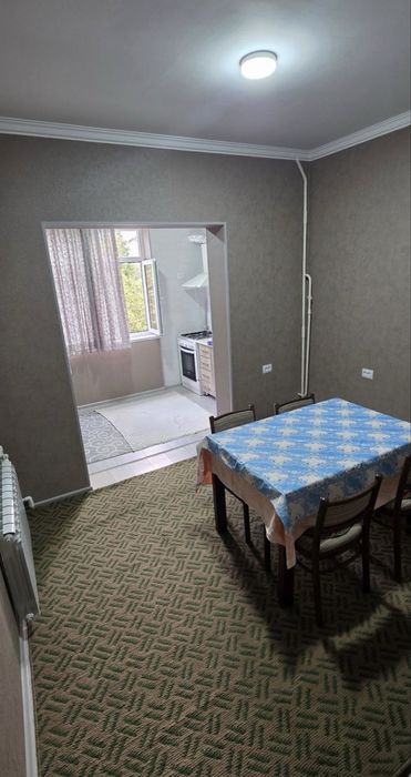 Сдается 3 ком Ахмад Югнакий 256-школа. Без лифта