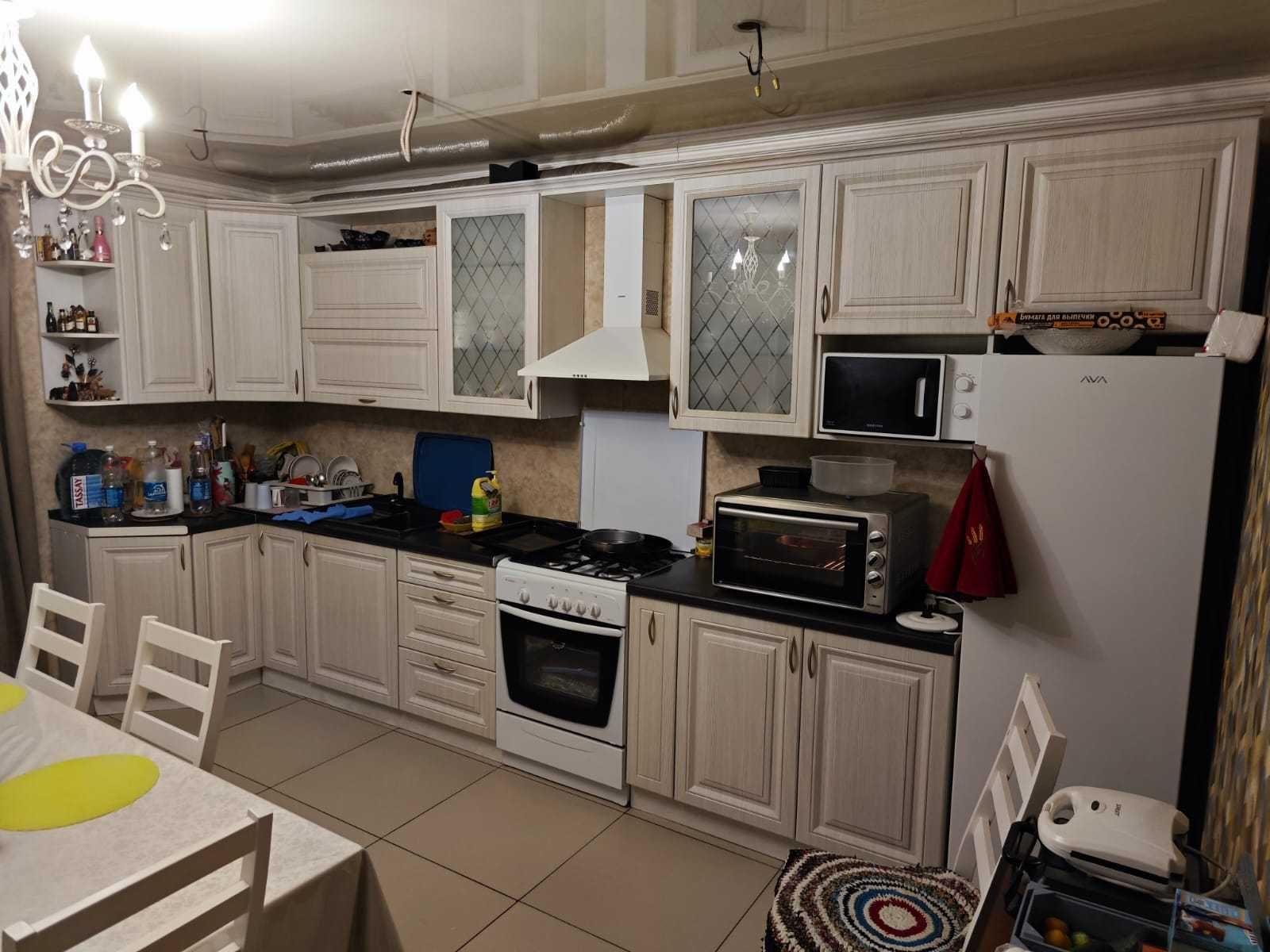 продам кухню в отличном состоянии