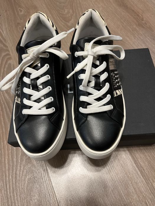 Дамски кецове и маратонки