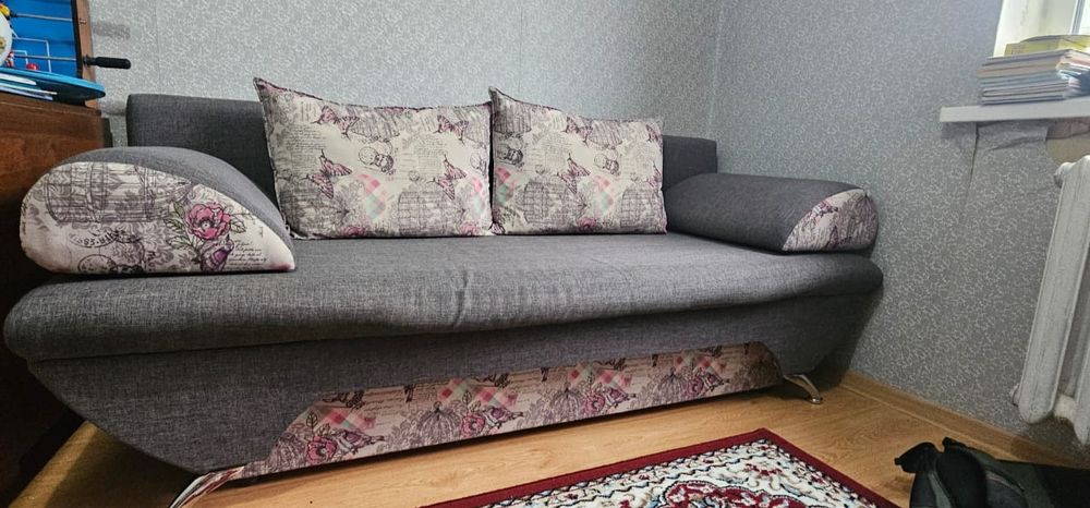 продам диван в отличном состоянии