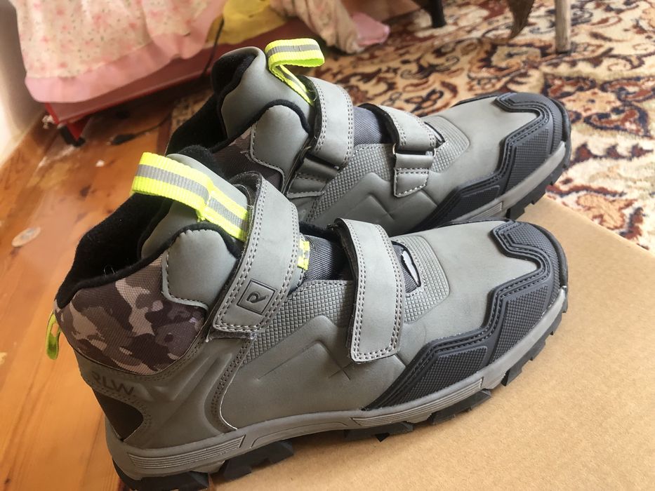 Ботинки новые,36 р.Вещи на мальчика 7-8 лет