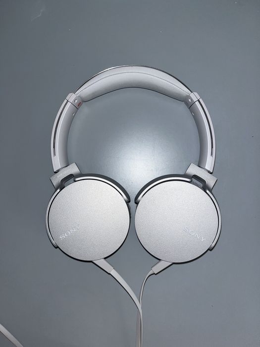 Наушники sony.
