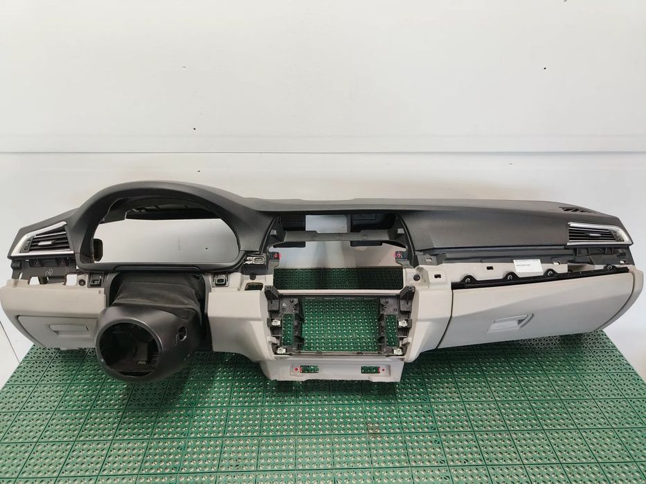 Plansa bord BMW F10/11 cu airbag pasager