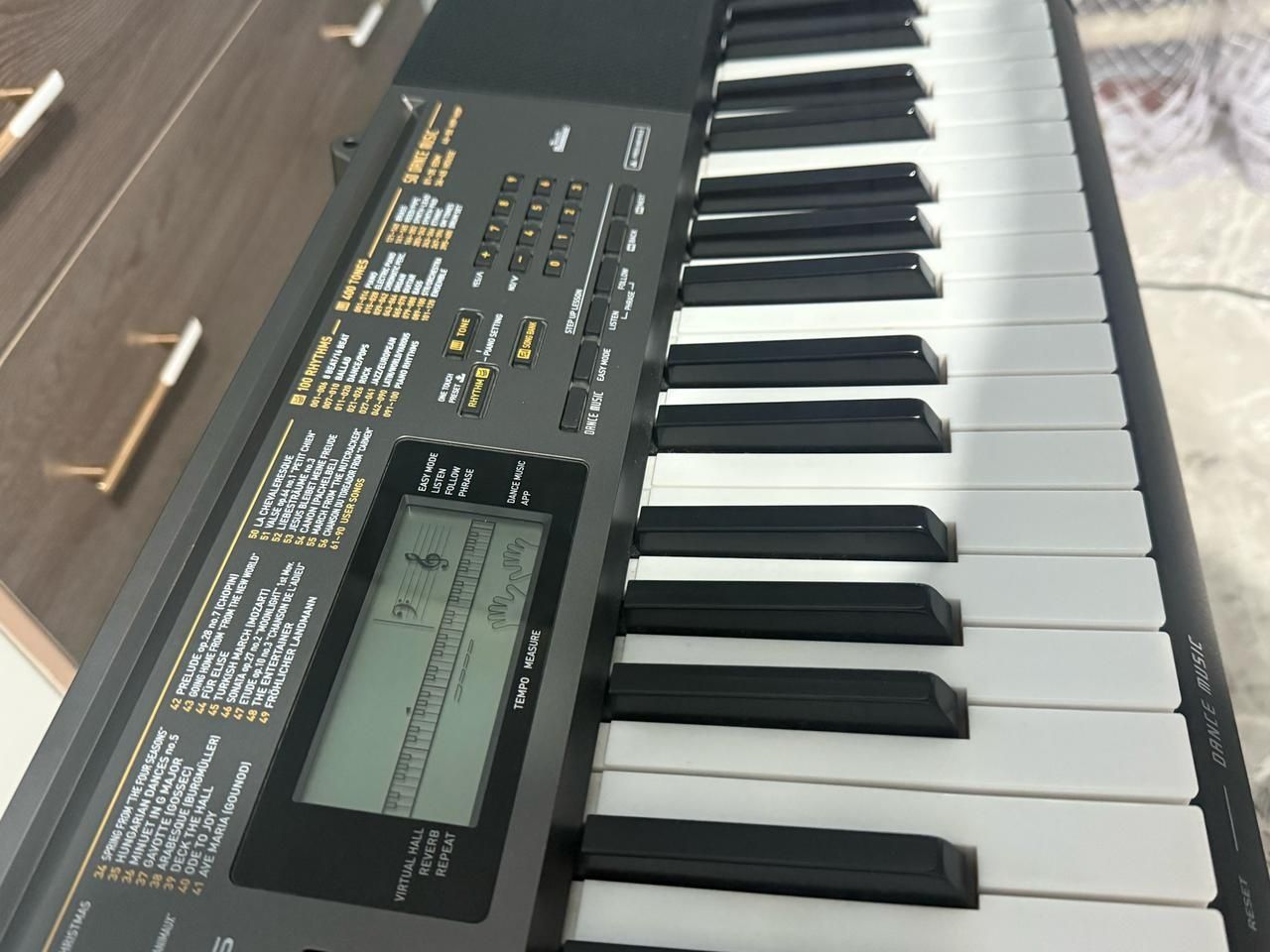 Синтезатор CASIO +400 инструментов