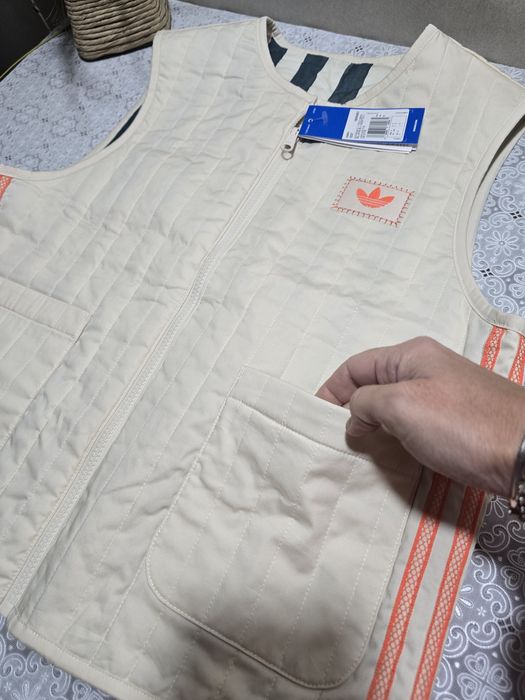 Vesta dama cu 2 fete Adidas Originals editie 2025