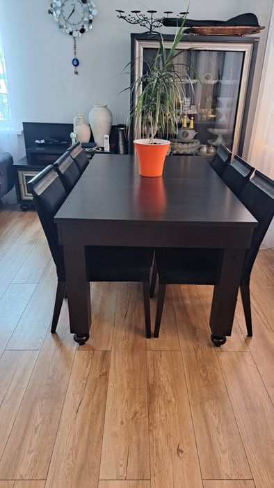 Стол со стульями для гостинной. Производство Турция. В отличном состоя