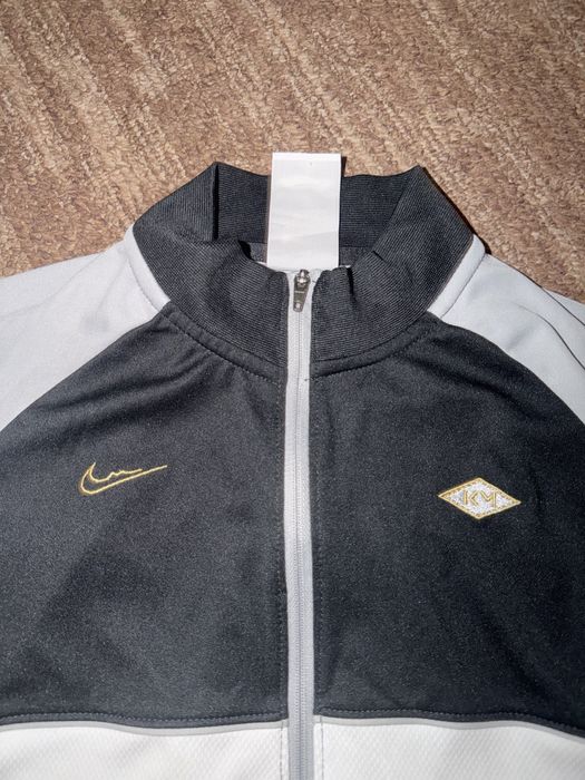 Спортен суитчер на Nike