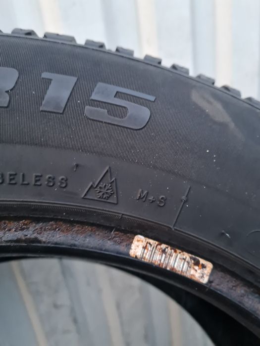 2  Anvelope de iarna*195/65R15*BfGoodrich*LICHIDARE STOC*75 Lei Buc*