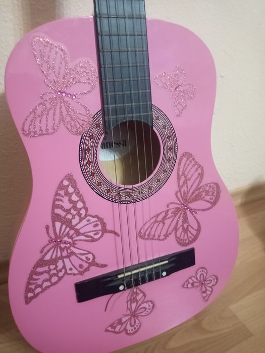 Китара Vanessa...