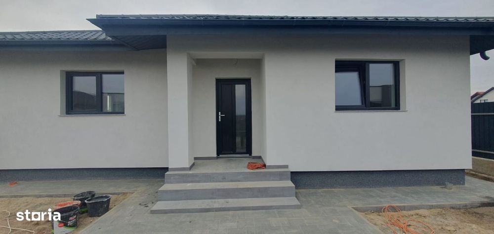 Vand Casa Nou Parter Serbanesti , la 10 min de centru .