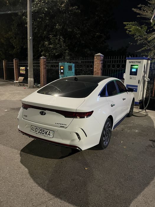 Hunday lafesta ev elektro mabil 2021