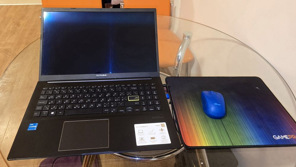 ASUS VivoBook 15 (K513EA) – отличное состояние + комплект аксессуаров