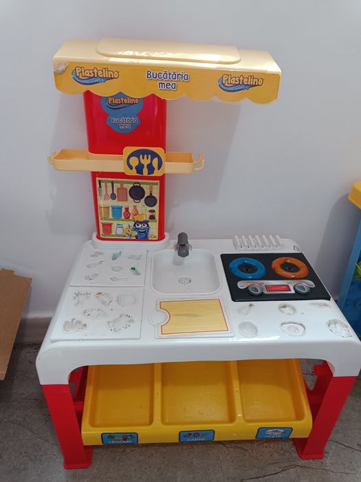 Bucătărie de jucărie