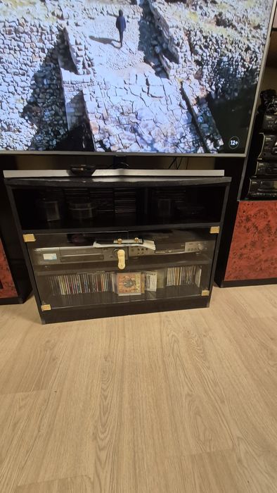 Продавам холна секция