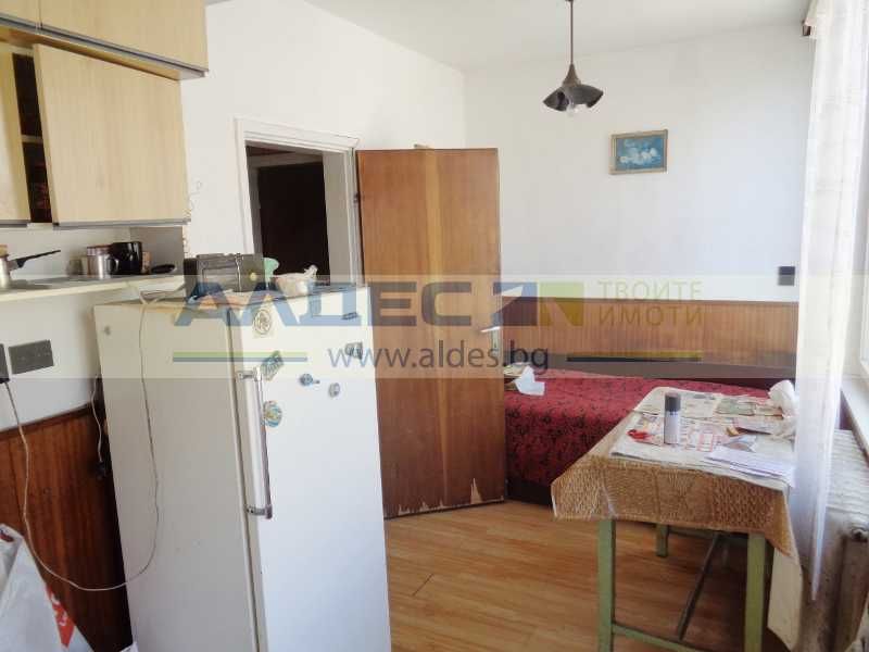 Дава се под наем Тристаен апартамент в София, Център - 104 кв.м за 459 € - Снимка #10