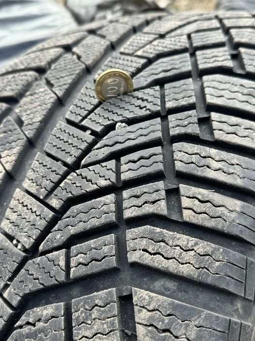 Зимняя резина в отличном состояние